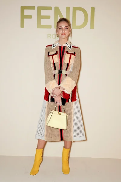 Look 1